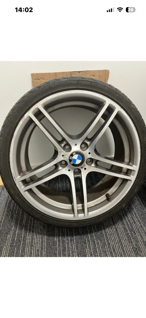 E93 313 19 inch alloys fronts rears with tyres