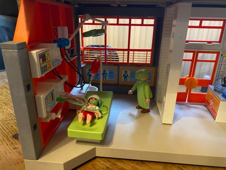Playmobil City Life Hospital