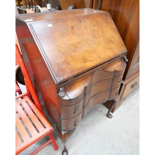 Vintage Wooden Bureau Desk with Drawers – Good Condition
