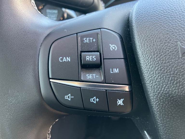 2023 Ford Puma Puma Titanium Des 5 Door 1.0L EcoBoost 125PS mHEV 7 Speed Automatic 5 Door PETROL ...