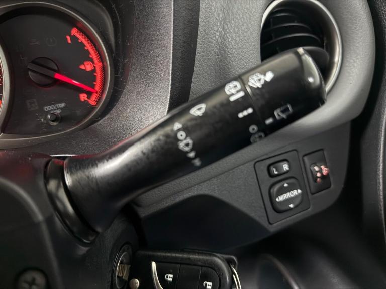 2015 Toyota Yaris 1.33 VVT-i Icon 5dr CVT HATCHBACK PETROL Automatic