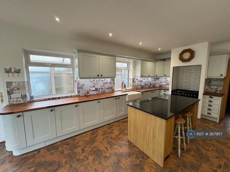 4 bedroom house in Rattle Road, Westham, Pevensey, BN24 (4 bed) (#2679117)