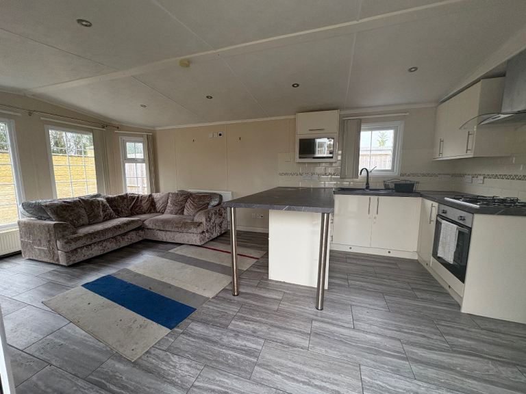 1 mobile , 1 studio to rent !