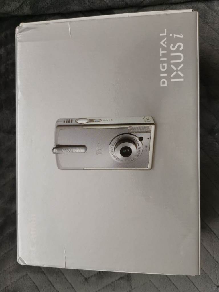 Canon Digital IXUS i Camera - Silver, Good Condition
