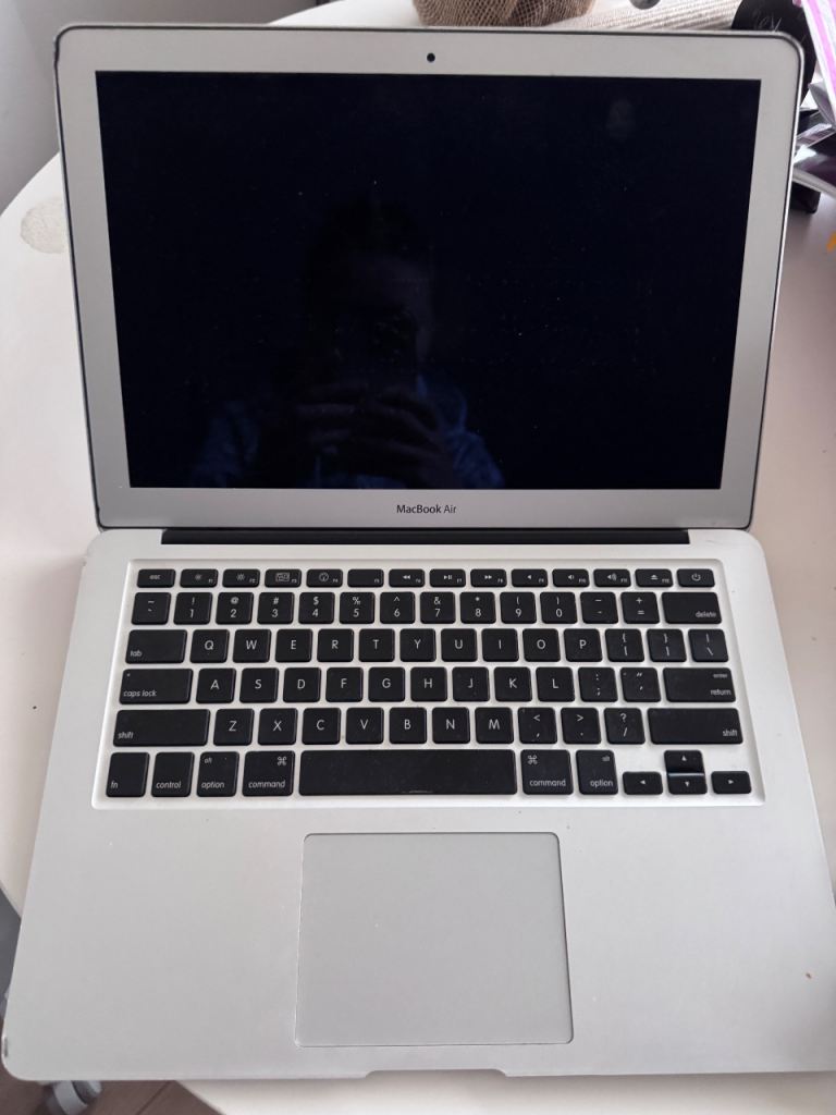 MacBookAir 13.3", Model A1369