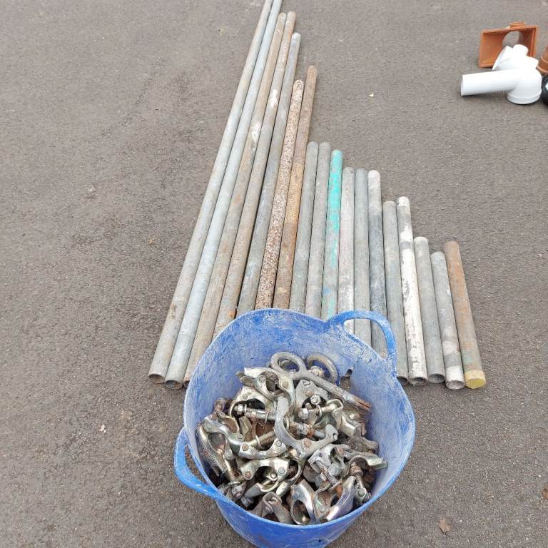 Scaffold couplings etc £130