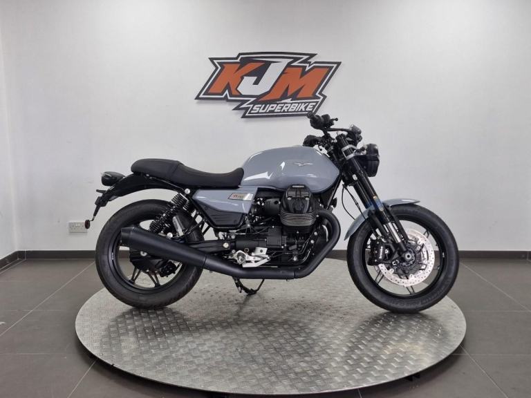 Moto Guzzi V7 Sport 2025