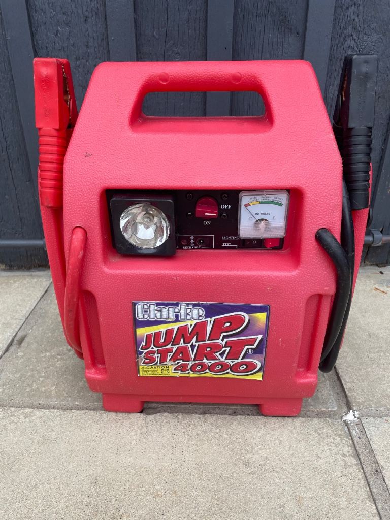 Clarke Jump Start 4000 Heavy Duty Battery Charge