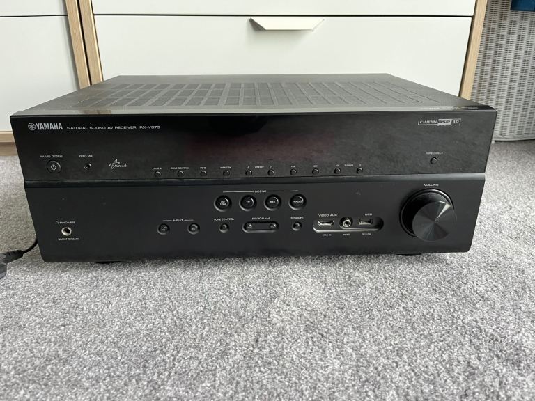 Yamaha RXV673 AV receiver