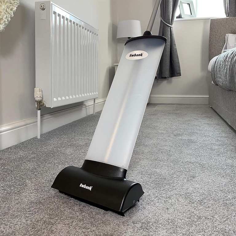 MANUAL CARPET CLEANER USED ONCE - DETAILS BELOW