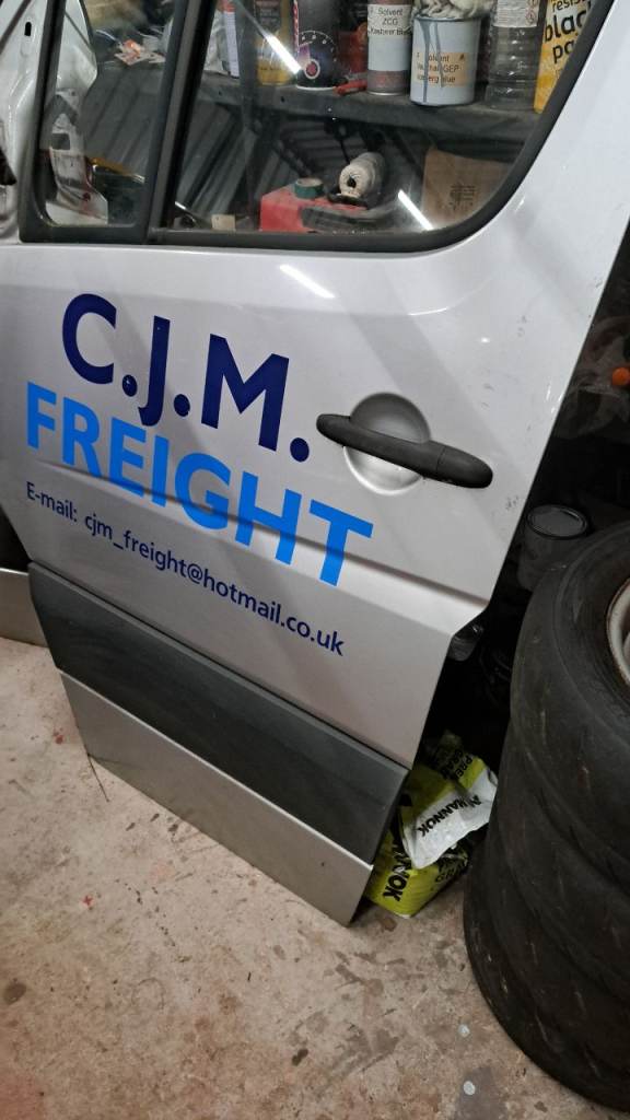 Breaking 2012 mercedes sprinter van 