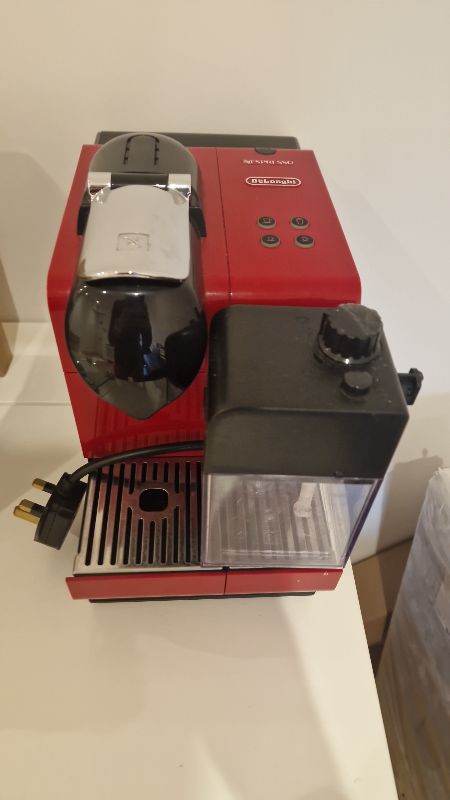 Delonghi nespresso coffee machine