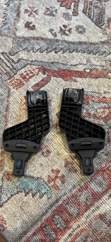 Mamas & Papas Ocarro / Armadillo Flip XT / XT2 adaptors for Cybex / Maxi-Cosi car seat