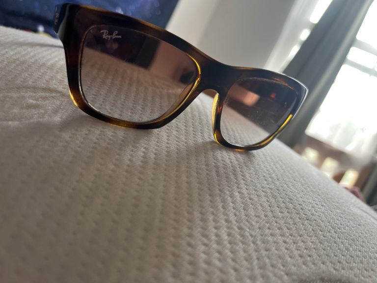 Ray-Ban RB4194 Sunglasses – Tortoise/Havana Frame *unisex*