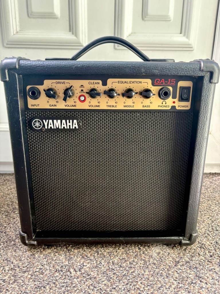 Yamaha Electric Guitar Amplifier GA-15 🎸🔊