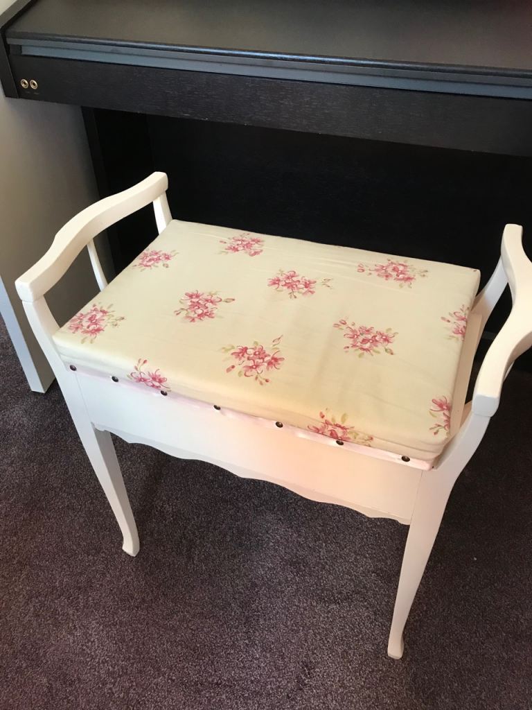 White Wooden Piano Stool with Floral Cushion – Good Condition