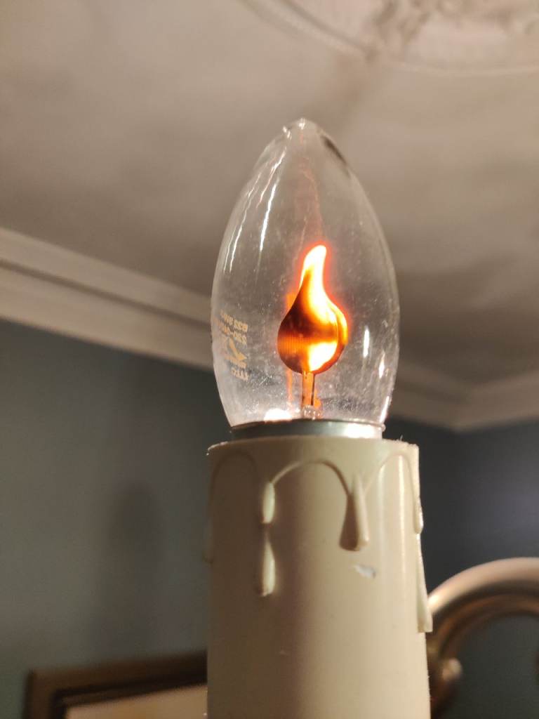 Flicker flame candle bulb 3w