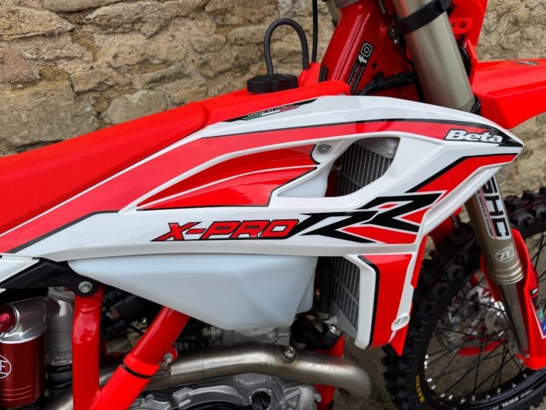 Beta RR350 X-PRO 4T Enduro Bike, 2025 Model, Clearance Sale & Free Parts
