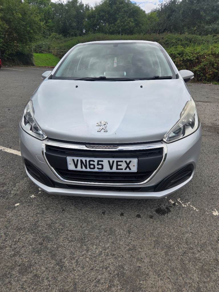 Peugeot, 208, Hatchback, 2015, Manual, 1560 (cc), 5 doors