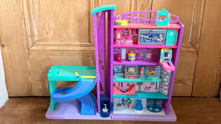 Polly Pocket Pollyville Mega Mall set £10