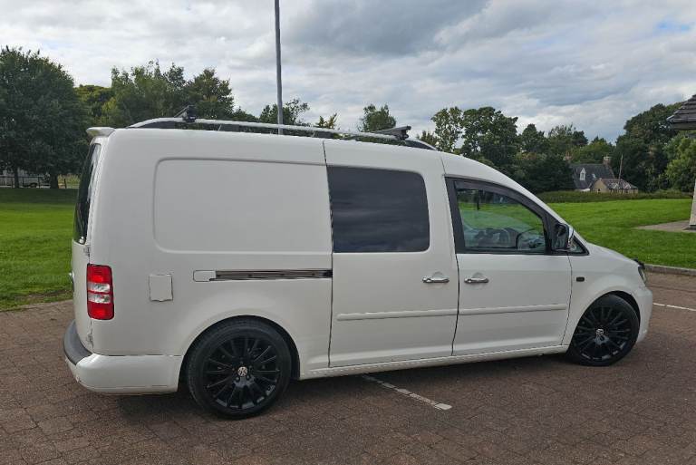 VW Caddy Maxi C20 1.6 TDI – 5 Seater – Camping Conversion
