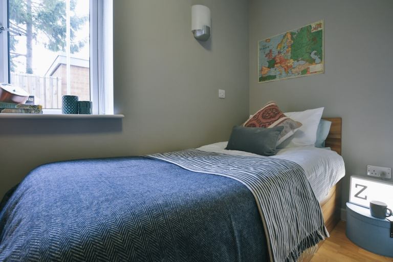 🚨 URGENT: Room Available in 2-Person Apartment – Hatfield 🚨