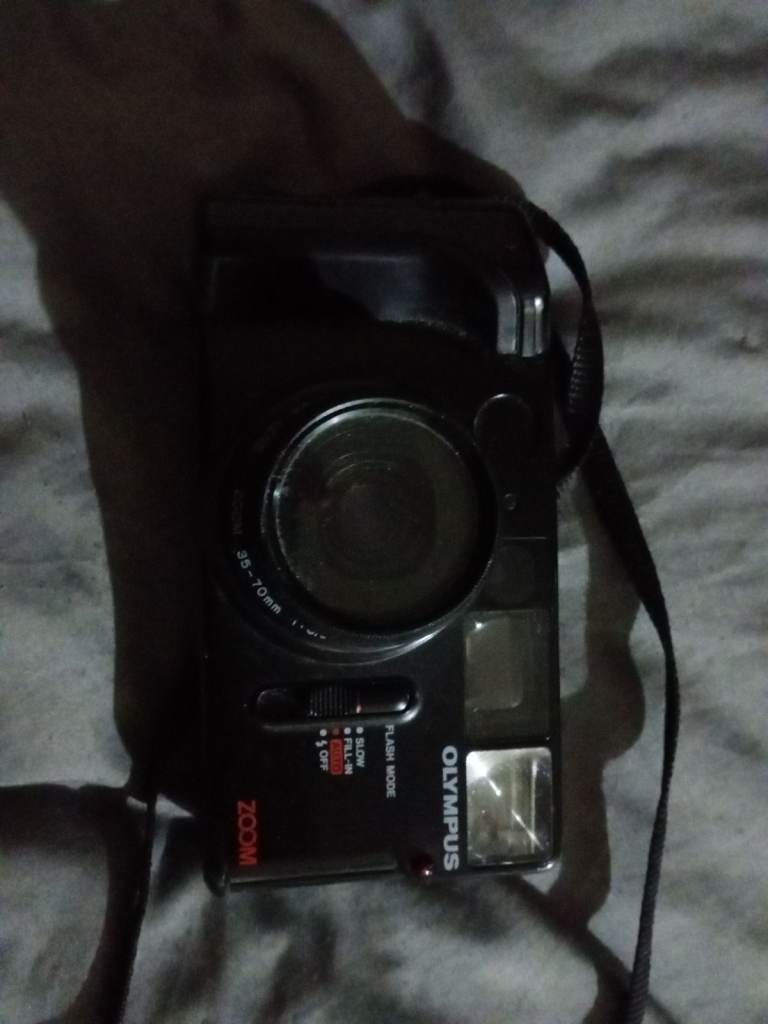 Olympus Zoom Camera – Good Condition