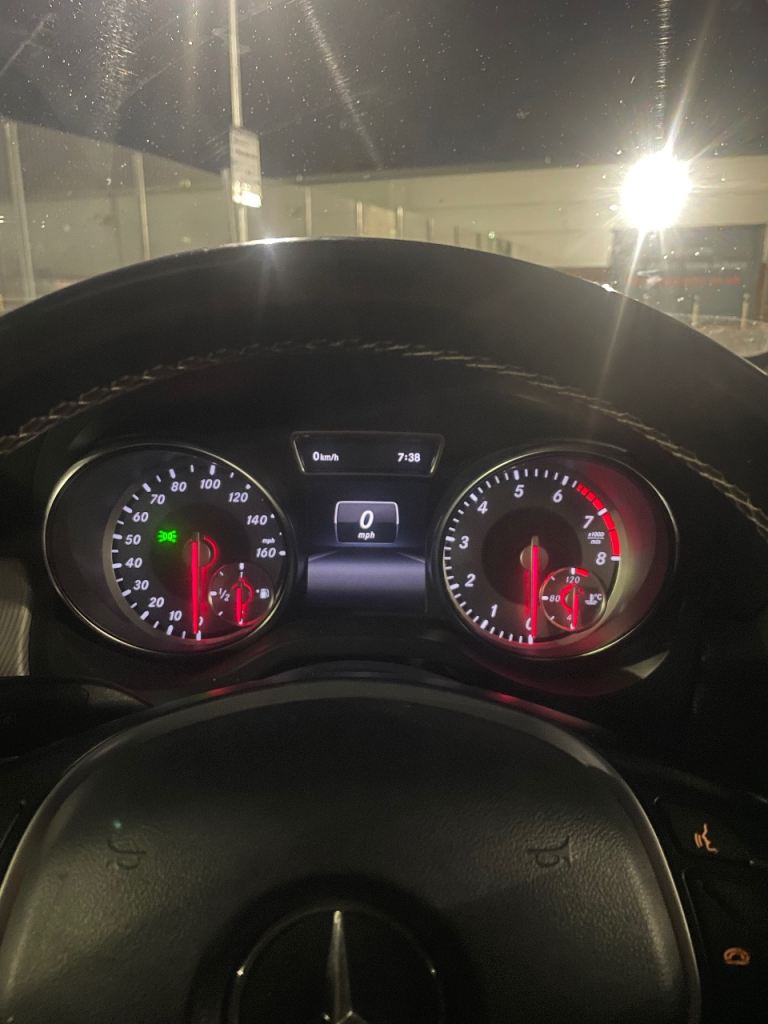 Mercedes-Benz, CLA, Saloon, 2013, Manual, 1595 (cc), 4 doors