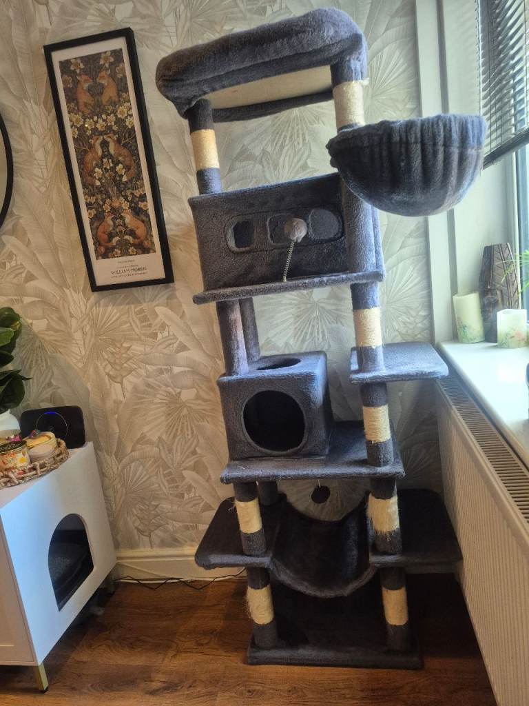Cat tree