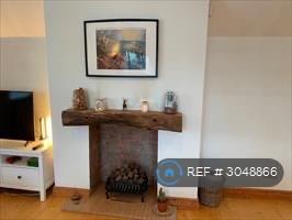 2 bedroom flat in Home Farm, Warwickshire, CV35 (2 bed) (#3048866)