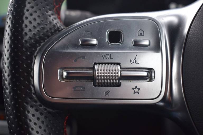 2022 Mercedes-Benz GLA 2.0 GLA200d AMG Line SUV 5dr Diesel 8G-DCT Euro 6 (s/s) (150 ps) HATCHBACK...