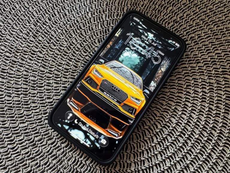iPhone 12 64GB Black | Still under warranty | Unlocked 