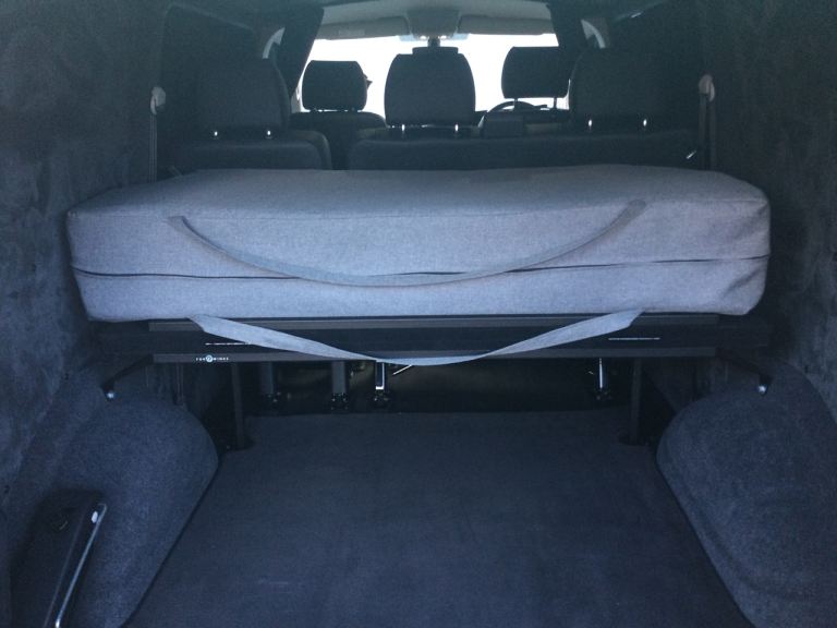 Forty Winks short wheel base Kombi bed T6.1