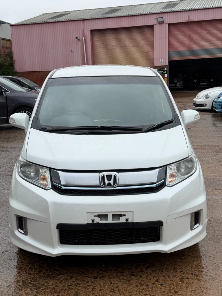 2015 Honda SPIKE 1.5 Hybird  mpv Petrol/Electric Hybrid Automatic