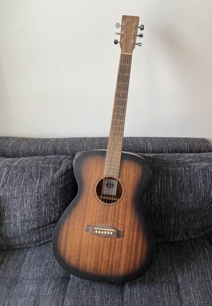 Tanglewood Crossroads guitar