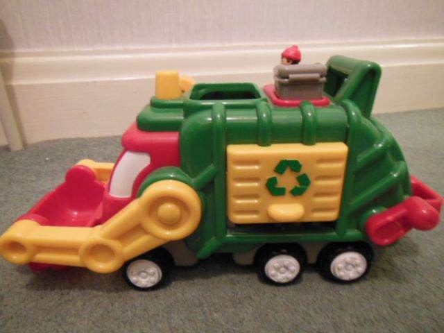 Wow toys Tip and Flip Fred Bin Wagon