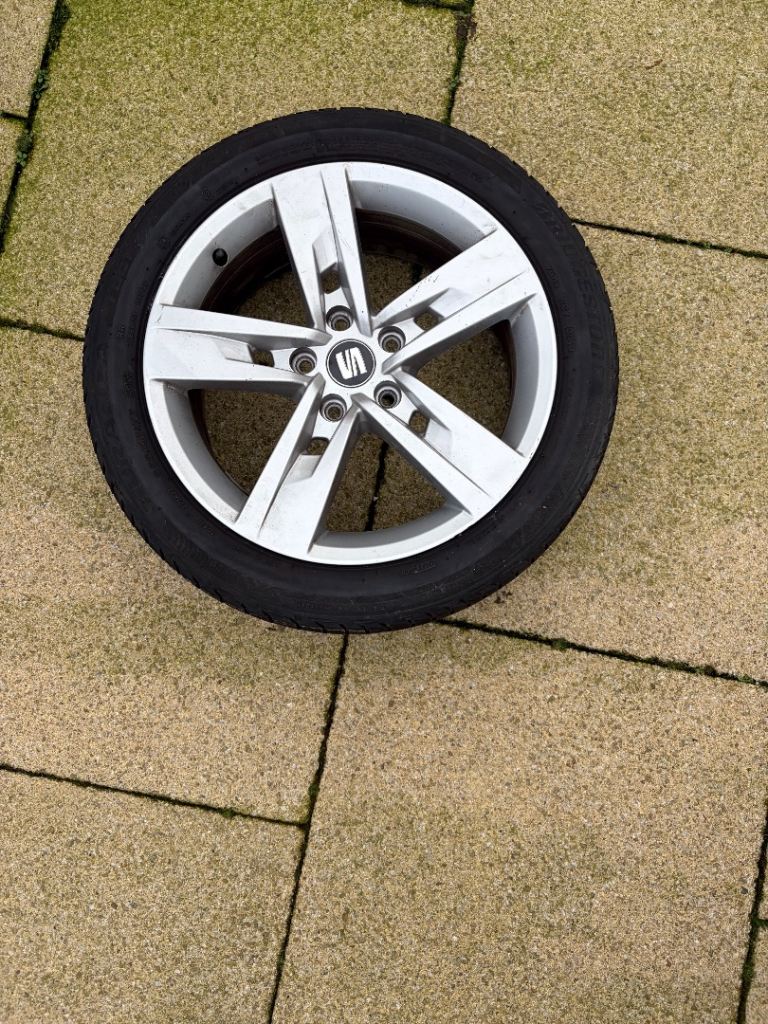 17 inch alloy for seat Leon with legal Bridgestone tire