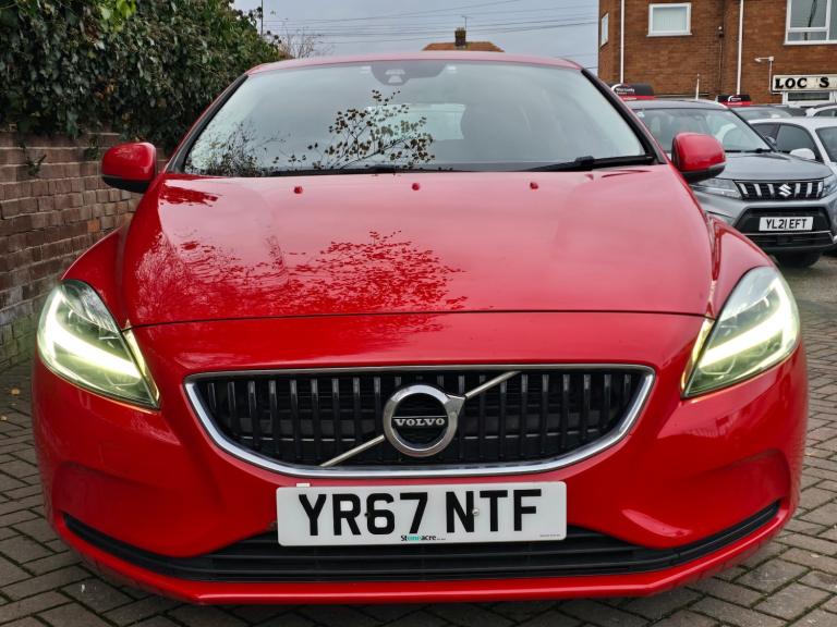 2017 Volvo V40 T2 [122] Momentum 5dr Geartronic HATCHBACK Petrol Automatic