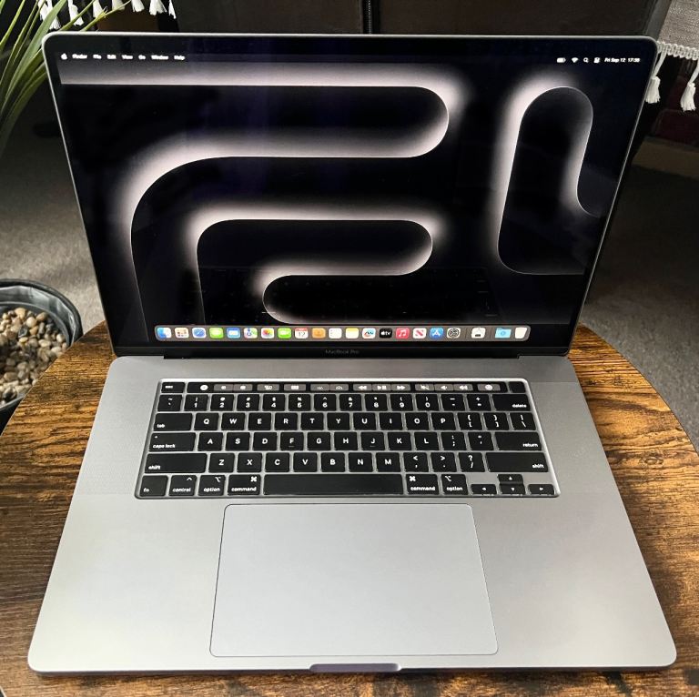 image for Apple MacBook Pro 16" | 2019 | Space Grey | 512GB SSD | 16GB RAM | Latest macOS 26 Tahoe | Like New