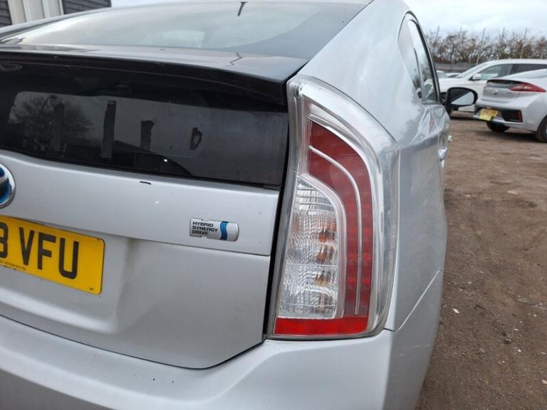 2016 Toyota Prius 1.8 VVT-h T3 Hatchback 5dr Petrol Hybrid CVT Euro 5 (s/s) (136 ps) HYBRID ELECT...