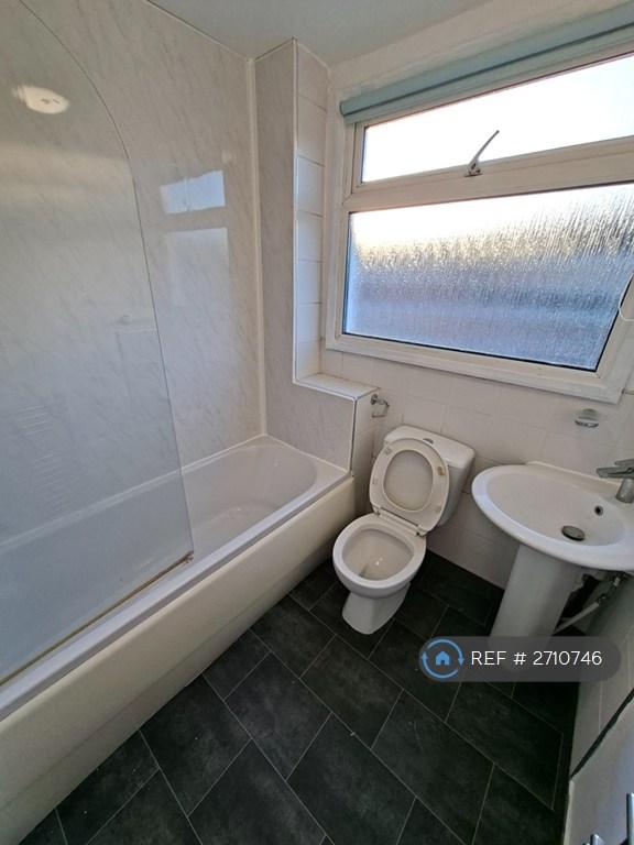 3 bedroom house in Redesmere Close, Timperley, Altrincham, WA15 (3 bed) (#2710746)