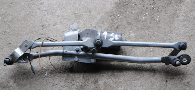 2007-2010 BMW 1 SERIES FRONT WIPER ASSEMBLY, WIPER MOTOR & LINKAGE 7193037-01