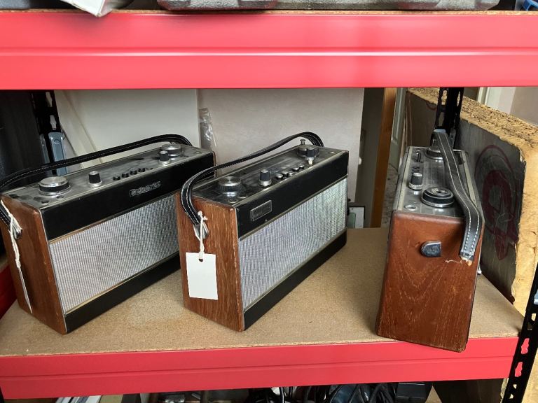 ROBERTS R707 VINTAGE RADIO