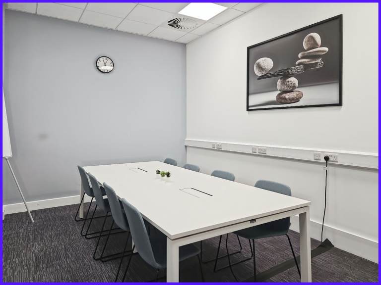 Liverpool - L7 9NJ, Access to professional office space for 4 people in Regus Innovation Park