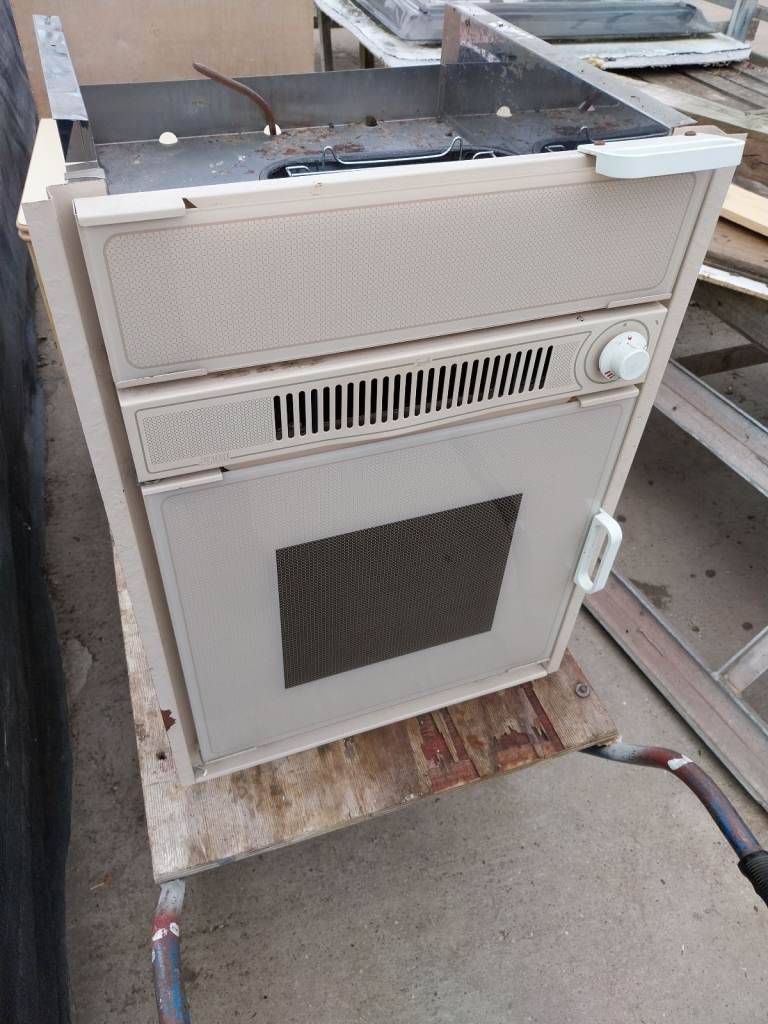 Caravan oven and hob