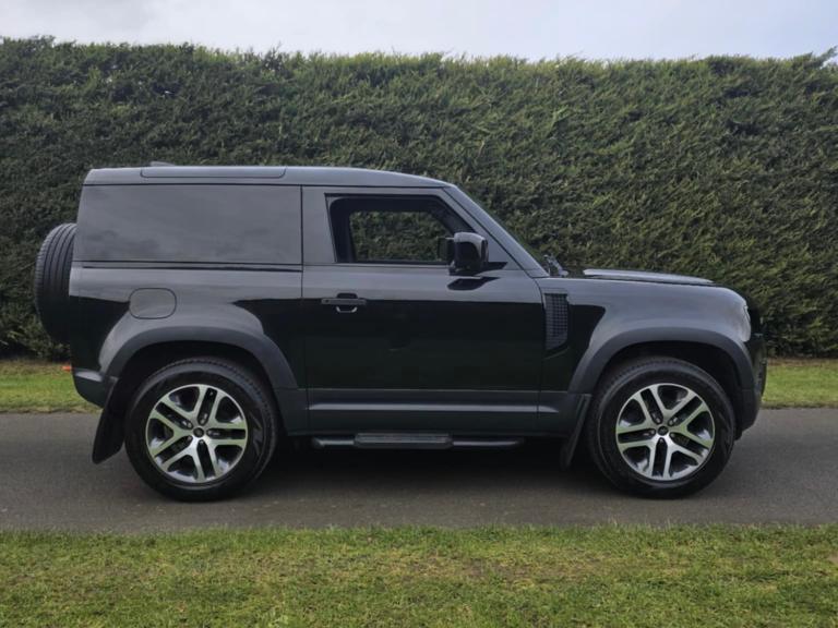 2021 Land Rover Defender 3.0 D200 Hard Top Auto PANEL VAN Diesel Automatic