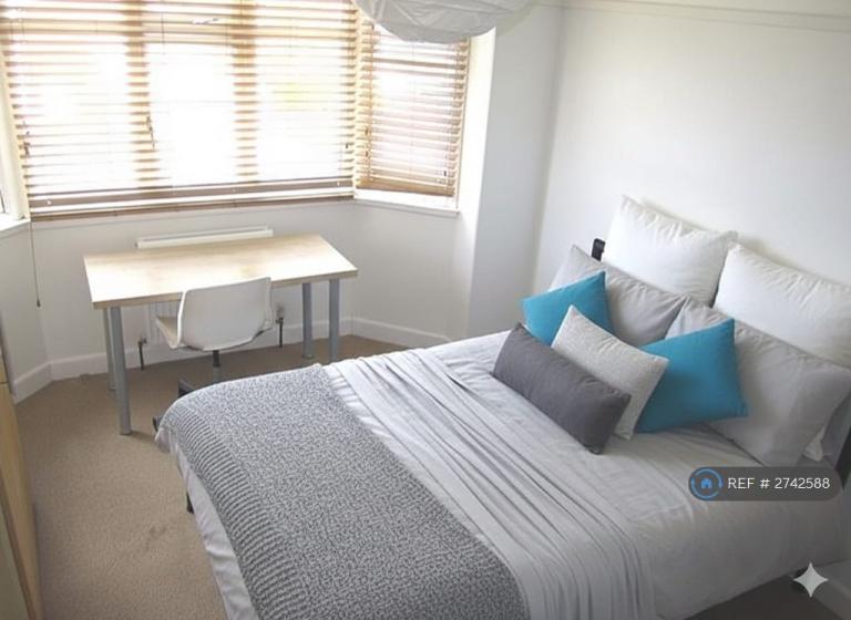 6 bedroom house in Thief Lane, York, YO10 (6 bed) (#2742588)