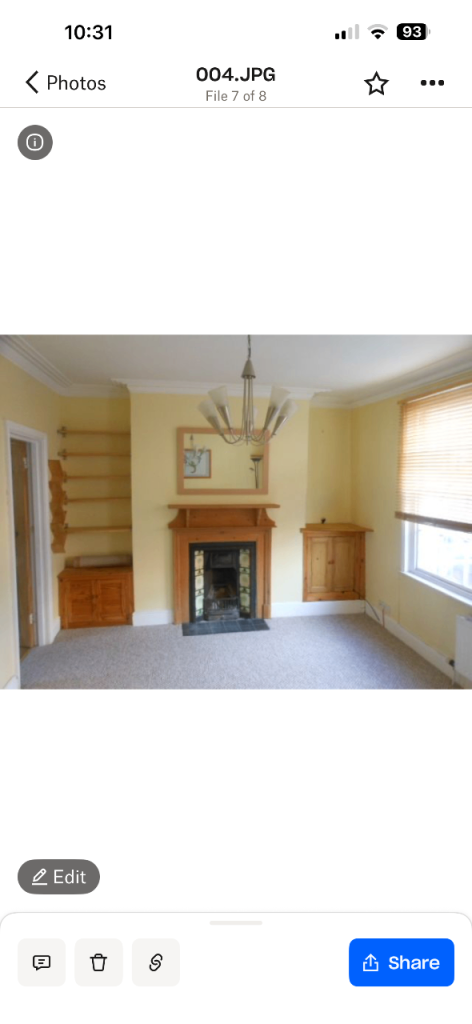 One double bedroom first floor flat in central exeter