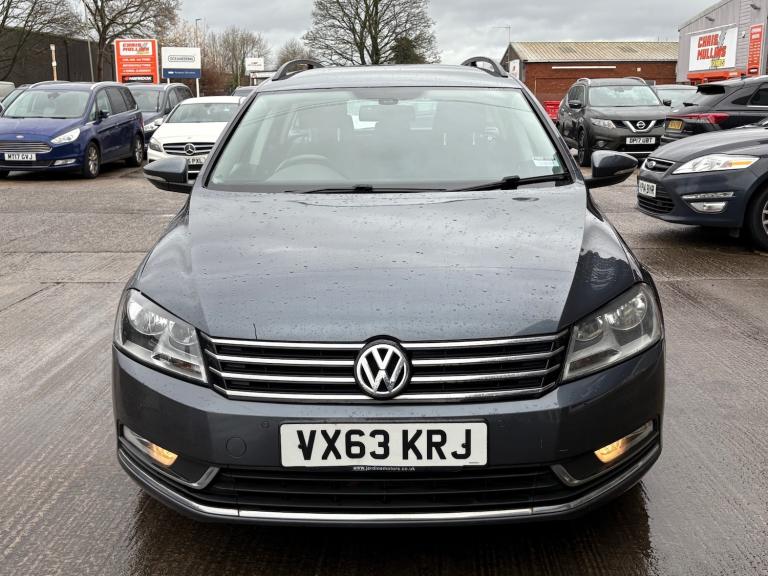 2013 Volkswagen Passat 2.0 TDI BMT Highline 5dr ++ 11 VW SERVICES / 35 TAX / SAT NAV / DAB ++ EST...