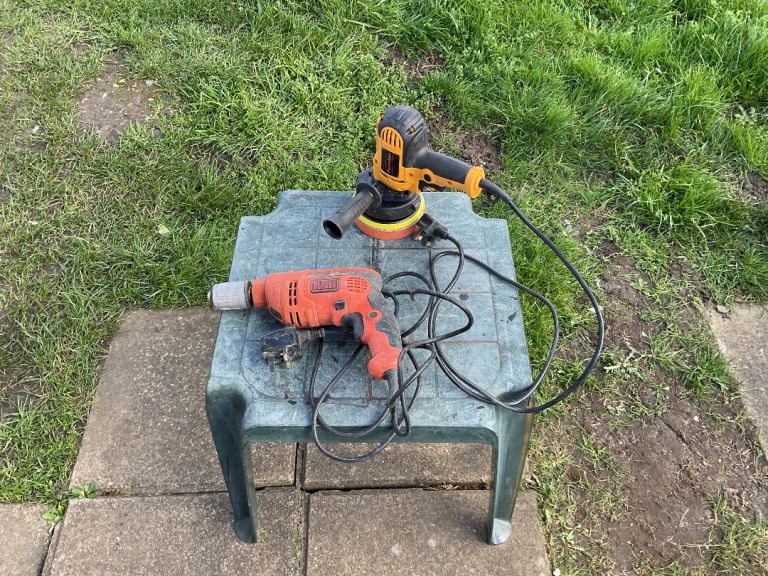 240v Electric Polisher and 240v Black & Decker Drill